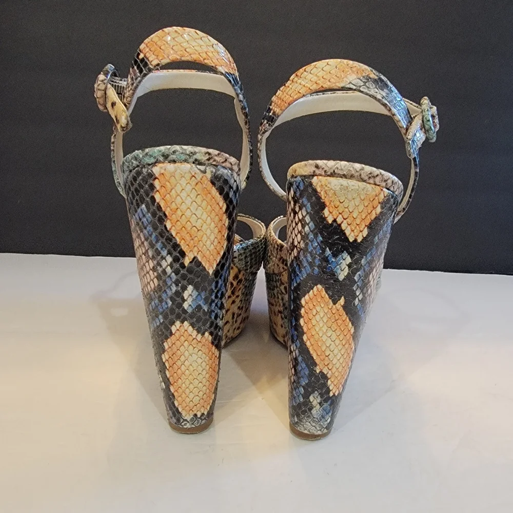 Alice and Olivia heel wedge snakeskin colorful Size 39.5 - Picture 5 of 8